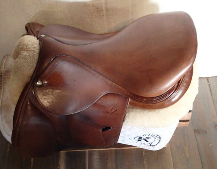 17.5" Antares Saddle - Full Buffalo - 2010 - 3 Flaps - 4.75" dot to dot