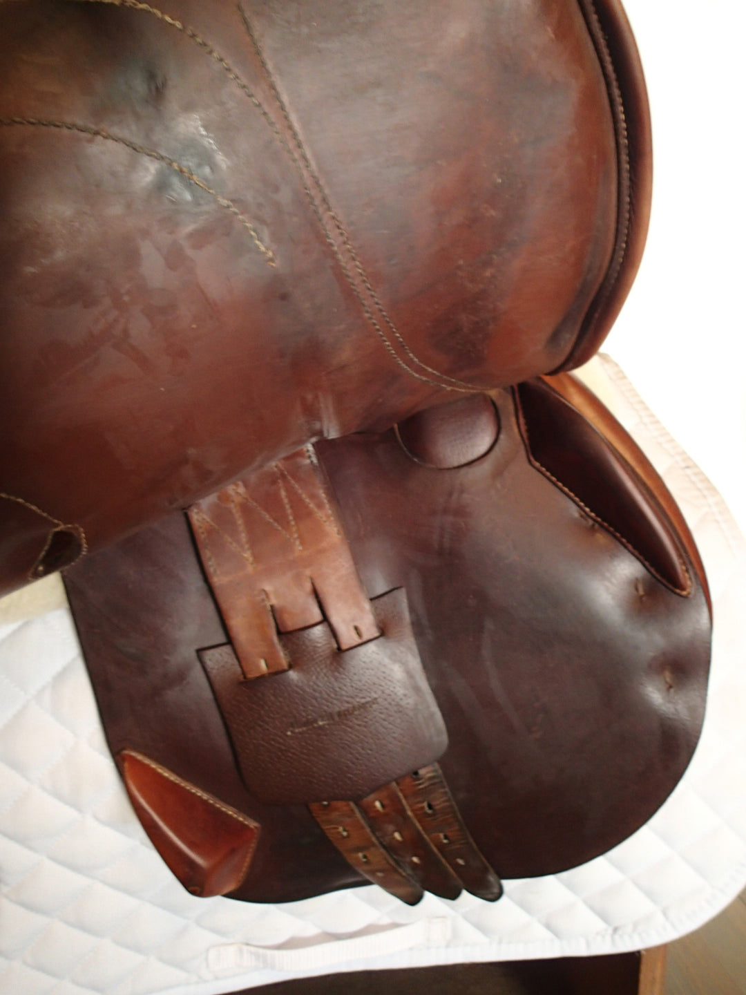 17.5" Antares Saddle - Full Buffalo - 2010 - 3 Flaps - 4.75" dot to dot