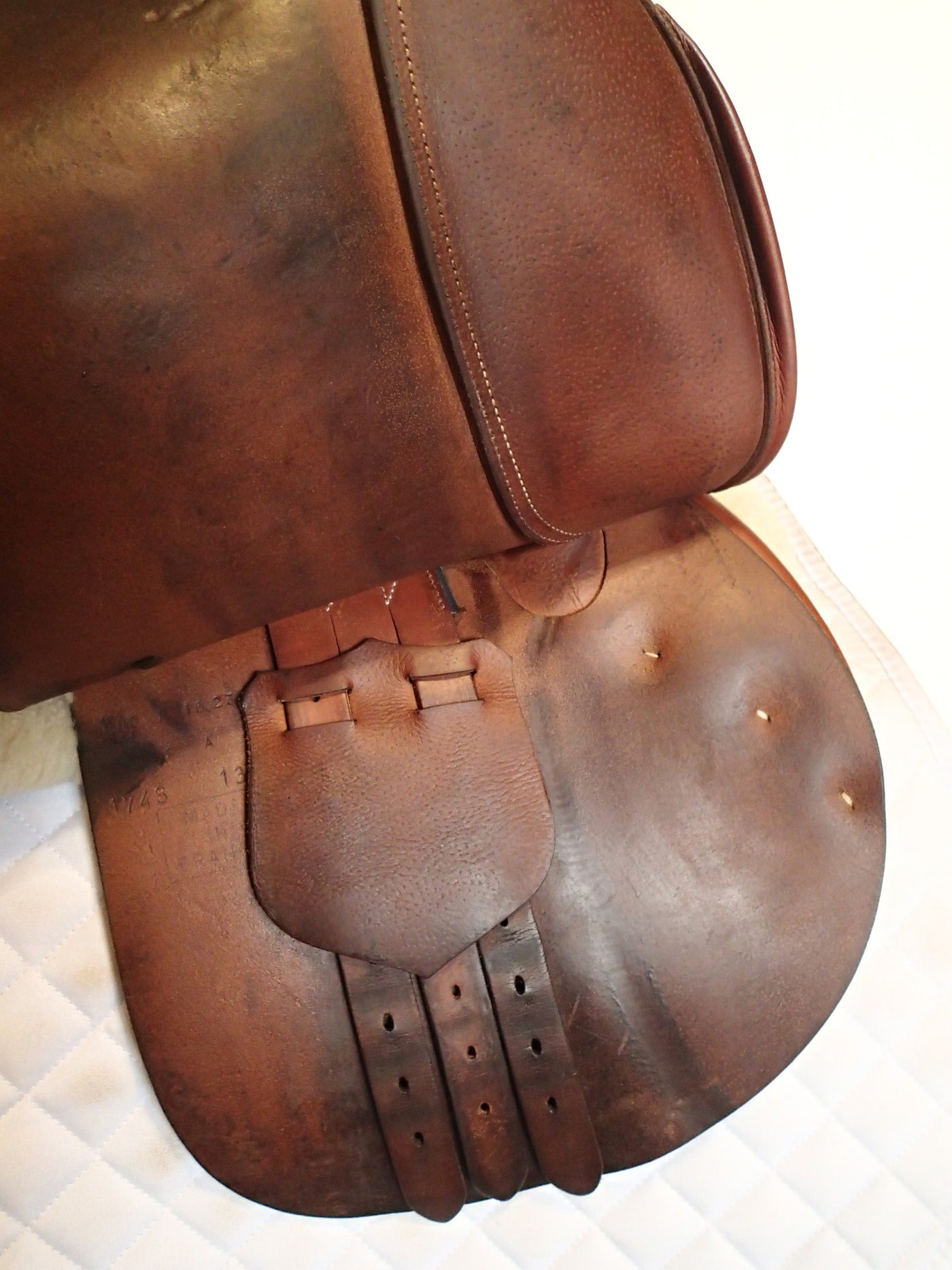 16" Butet Saddle - 2013 - P Seat - 1.5 Flaps - 4.5" dot to dot