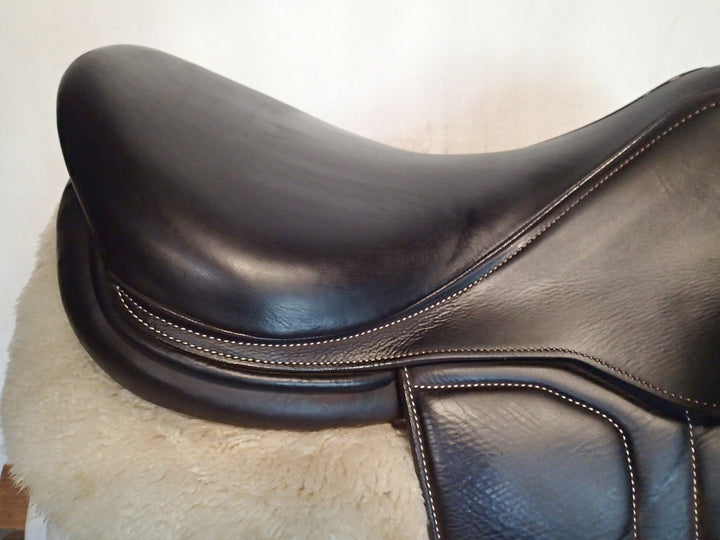 17.5" Voltaire Blue Infinite Saddle - Full Buffalo - 2025 - 2AA Flaps - 4.75" dot to dot - Pro Panels (331)