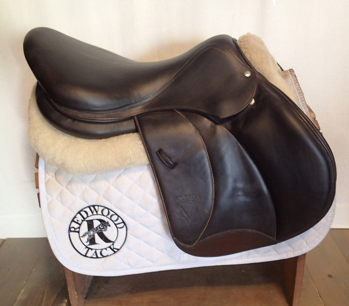 18" Voltaire Stuttgart Saddle - Full Buffalo - 2016 - 3AA Flaps - 4.75" dot to dot - Pro Panels