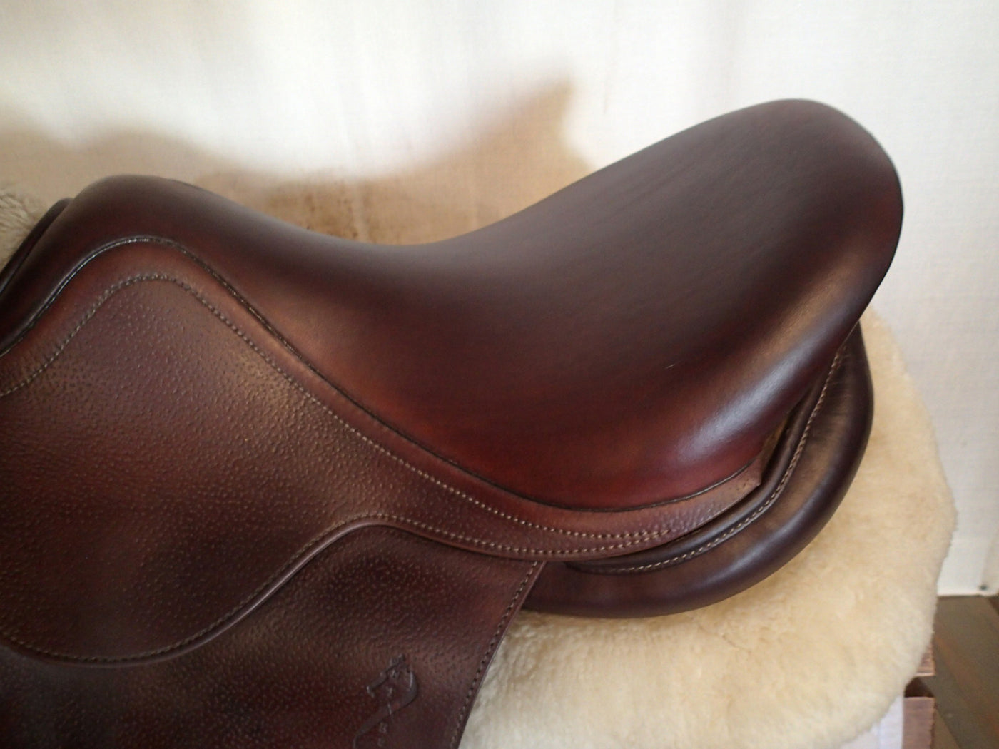 17.5" Voltaire Palm Beach Saddle - Full Buffalo - 2023 - 2A Flaps - 4.75" dot to dot - Pro Panels