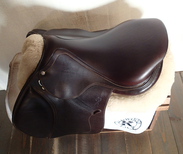 17" Antares Contact Saddle - Full Buffalo - 2021 - 2AB Flaps - 4.75" dot to dot