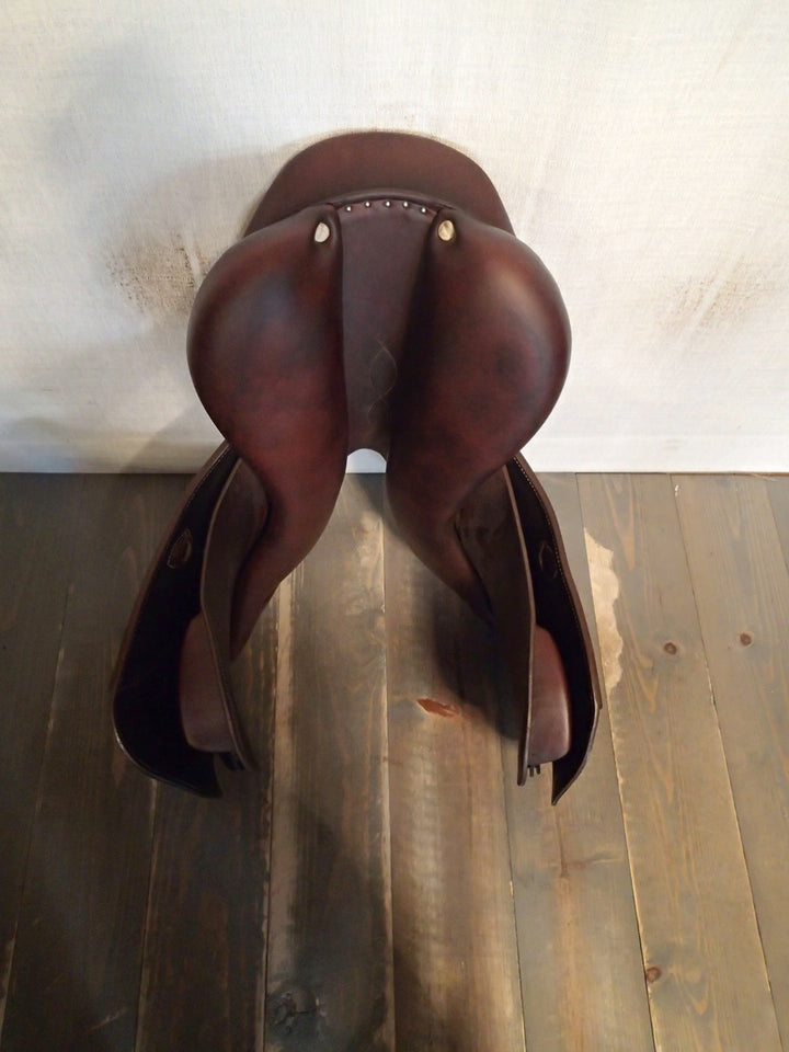 17.5" Antares Evolution Saddle - Full Buffalo - 2019 - 2AB Flaps - 4.75" dot to dot