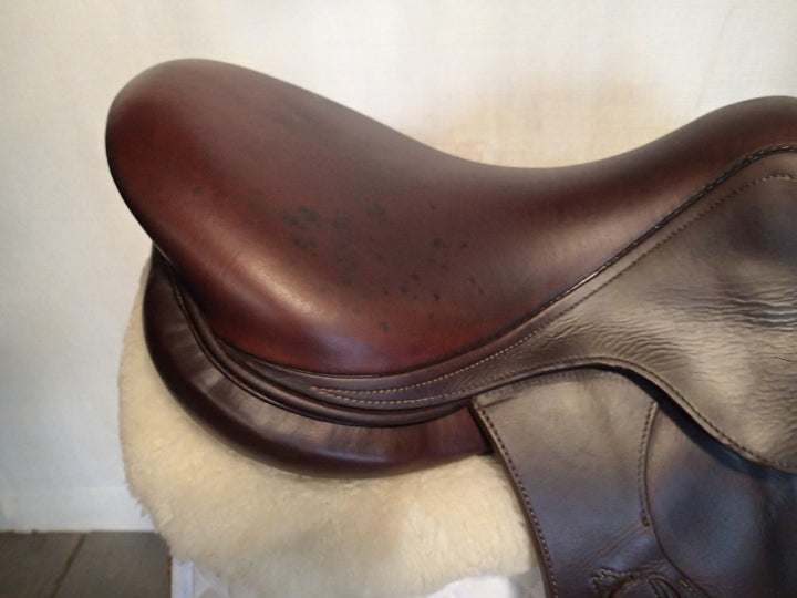 17.5" Antares Evolution Saddle - Full Buffalo - 2019 - 2AB Flaps - 4.75" dot to dot