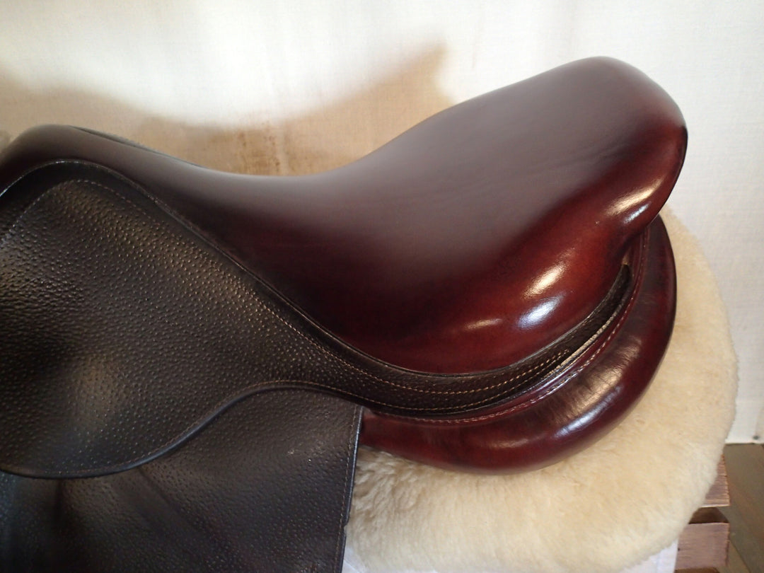 17" CWD Saddle - 2015 - 2L Flaps - SE01 - 4.25" dot to dot