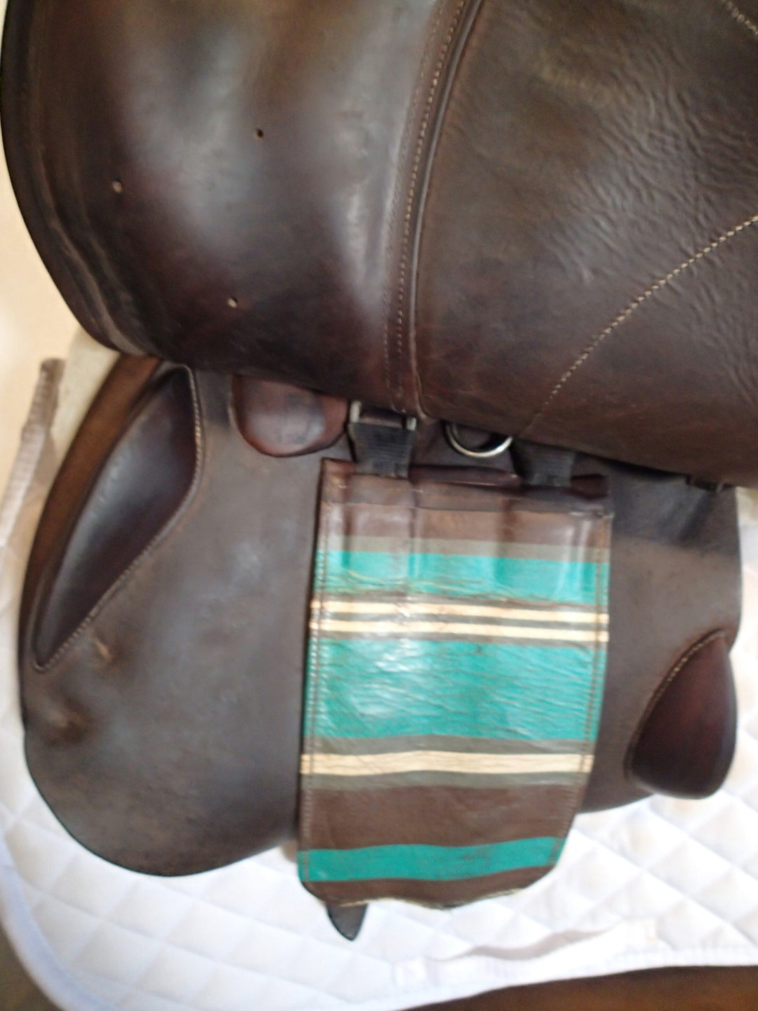 16.5" Voltaire Palm Beach Saddle - Full Buffalo - 2012 - 1A Flaps - 4.75" dot to dot - FIN Panels