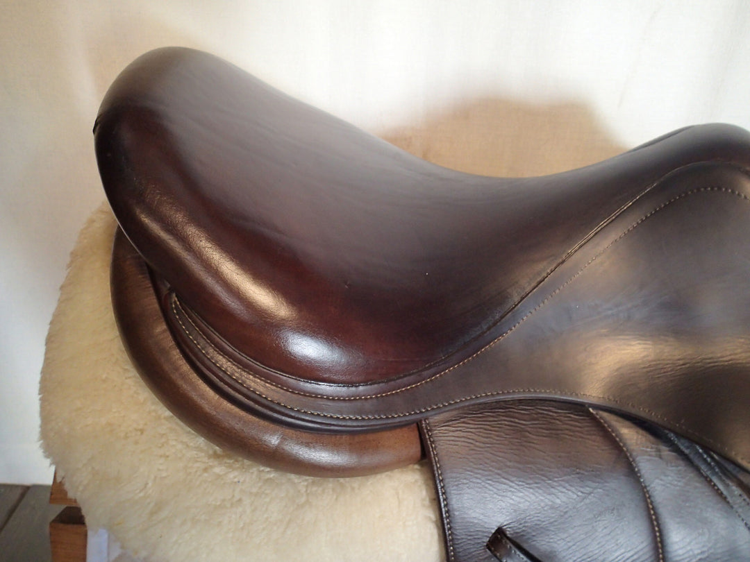 16.5" Voltaire Palm Beach Saddle - Full Buffalo - 2012 - 1A Flaps - 4.75" dot to dot - FIN Panels