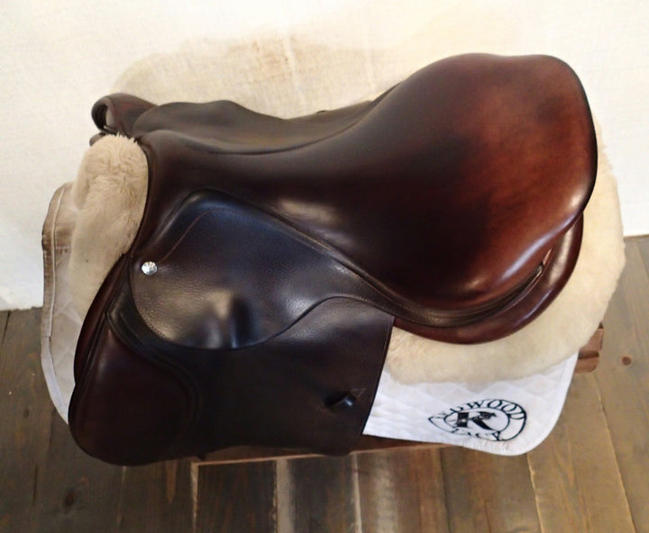 17" CWD Saddle - 2012 - 2L Flaps - SE01 - 4.25" dot to dot - Pro Panels