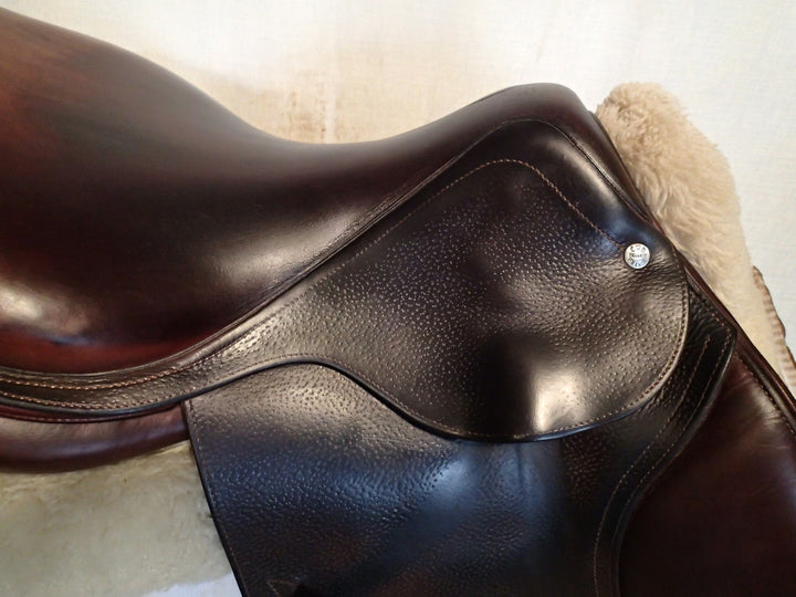 17" CWD Saddle - 2012 - 2L Flaps - SE01 - 4.25" dot to dot - Pro Panels