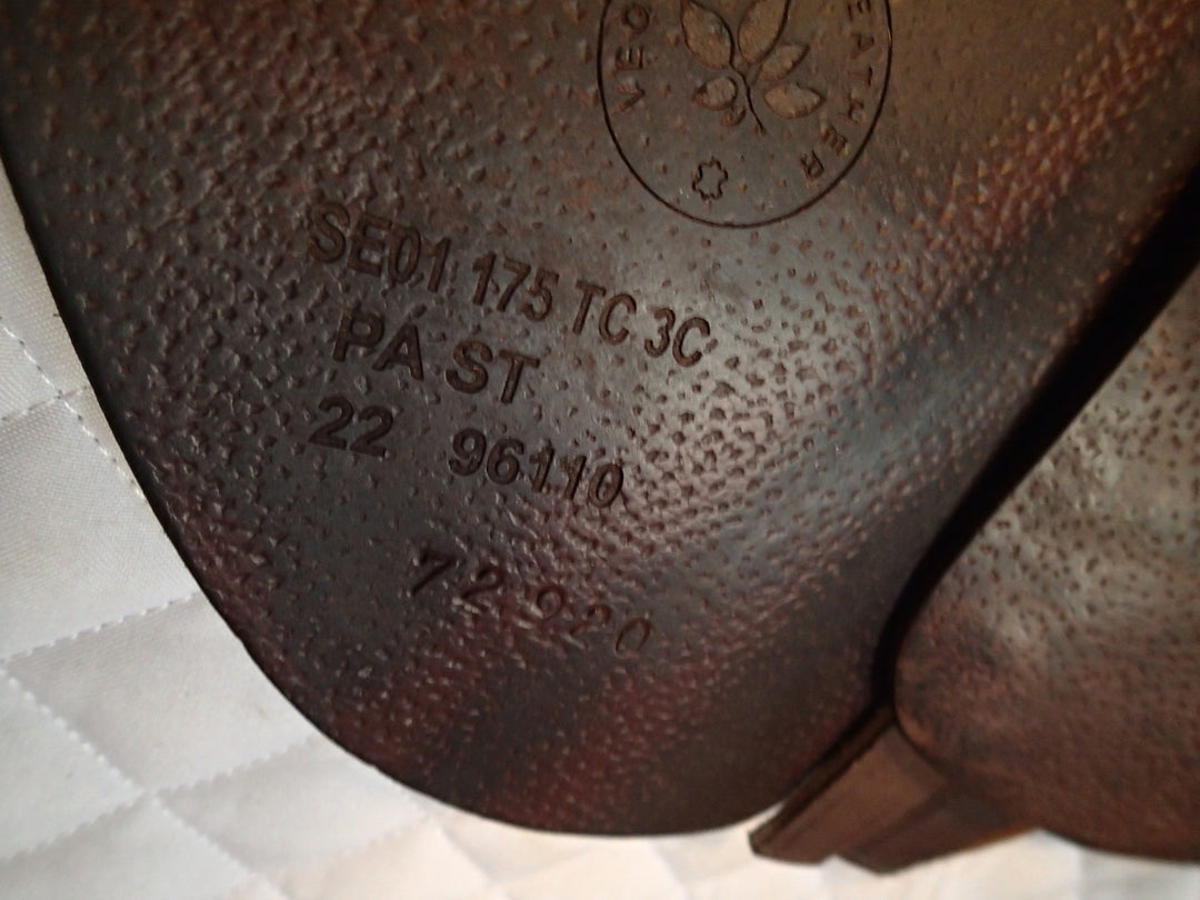 17.5" CWD Saddle - 2022 - 3C Flaps - SE01 - Pro Panels (357)