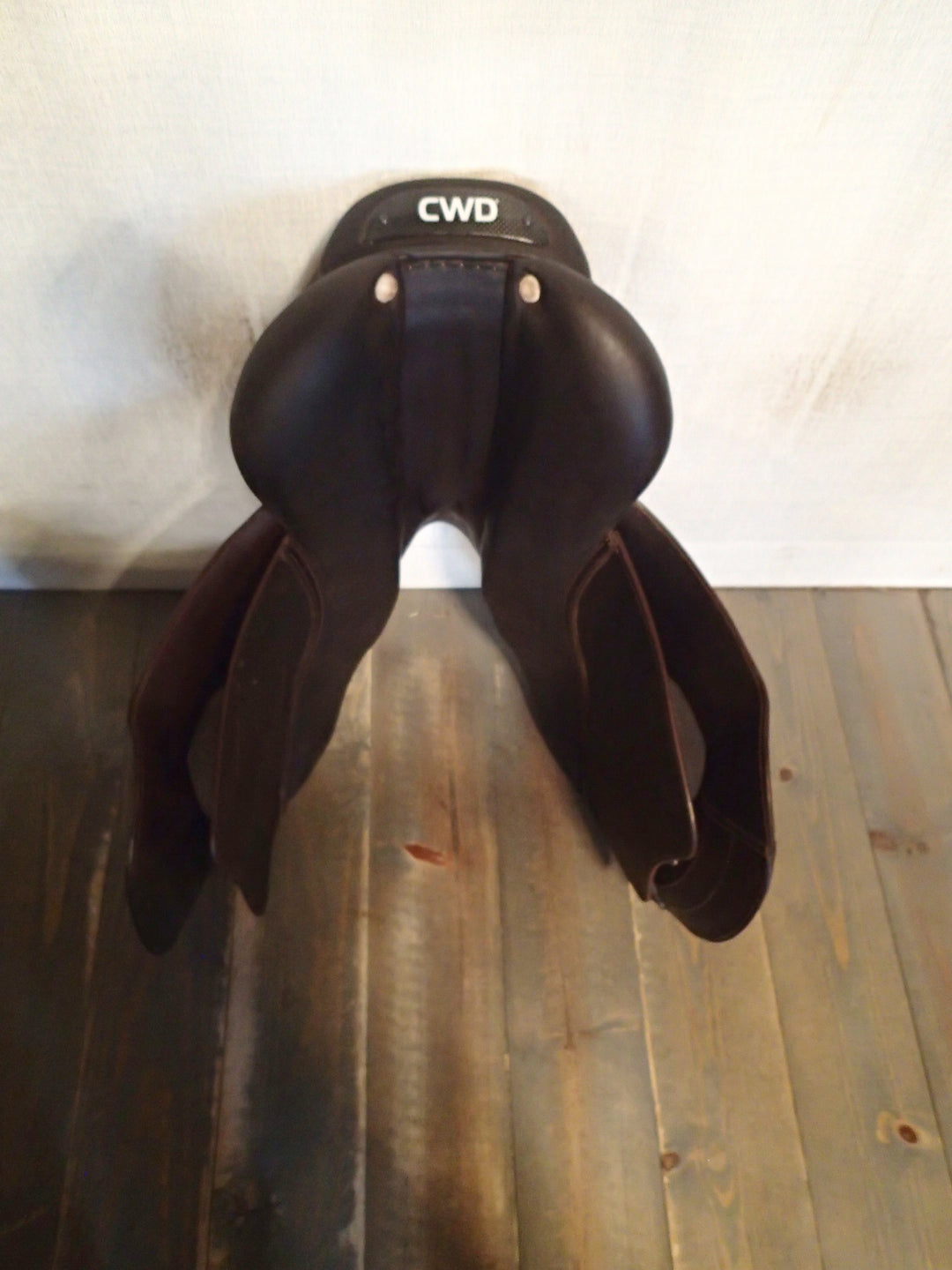 17.5" CWD Hunter 2Gs Saddle - Full Buffalo - 2016 - 3L Flaps - SE30 - 4.5" dot to dot - Pro Panels