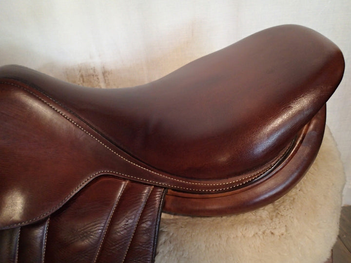 18" Butet Premium Saddle - Full Calfskin - 2013 - P Seat - 2 Flaps - 4.25" dot to dot (364)