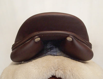 17.5" Antares Evolution Saddle - 2022 - 3AAB Flaps - 4.75" dot to dot