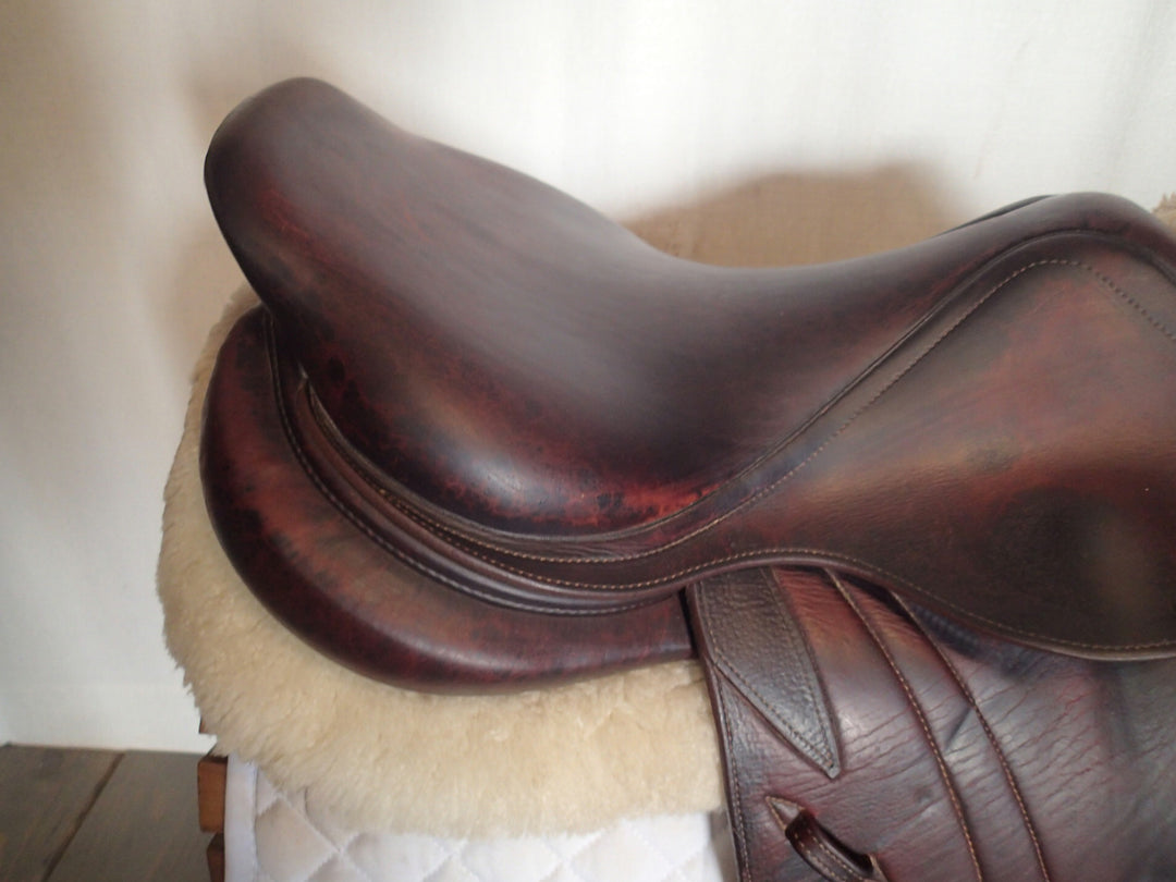 17" CWD Saddle - Full Buffalo - 2015 - 2L Flaps - SE02 - 4.5" dot to dot - Pro Panels