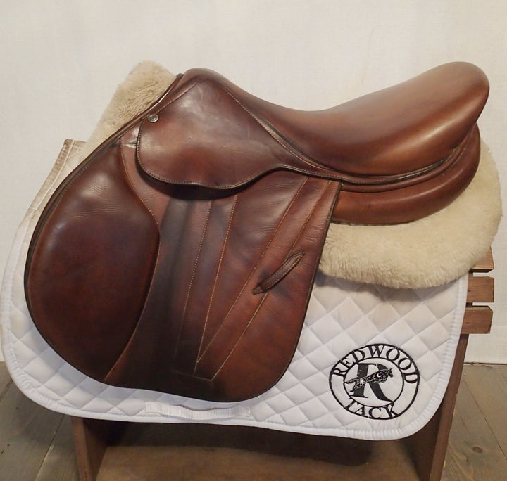 17.5" Butet Premium Saddle - Full Calfskin - 2013 - M Seat - 2.25 Flaps - 4.5" dot to dot