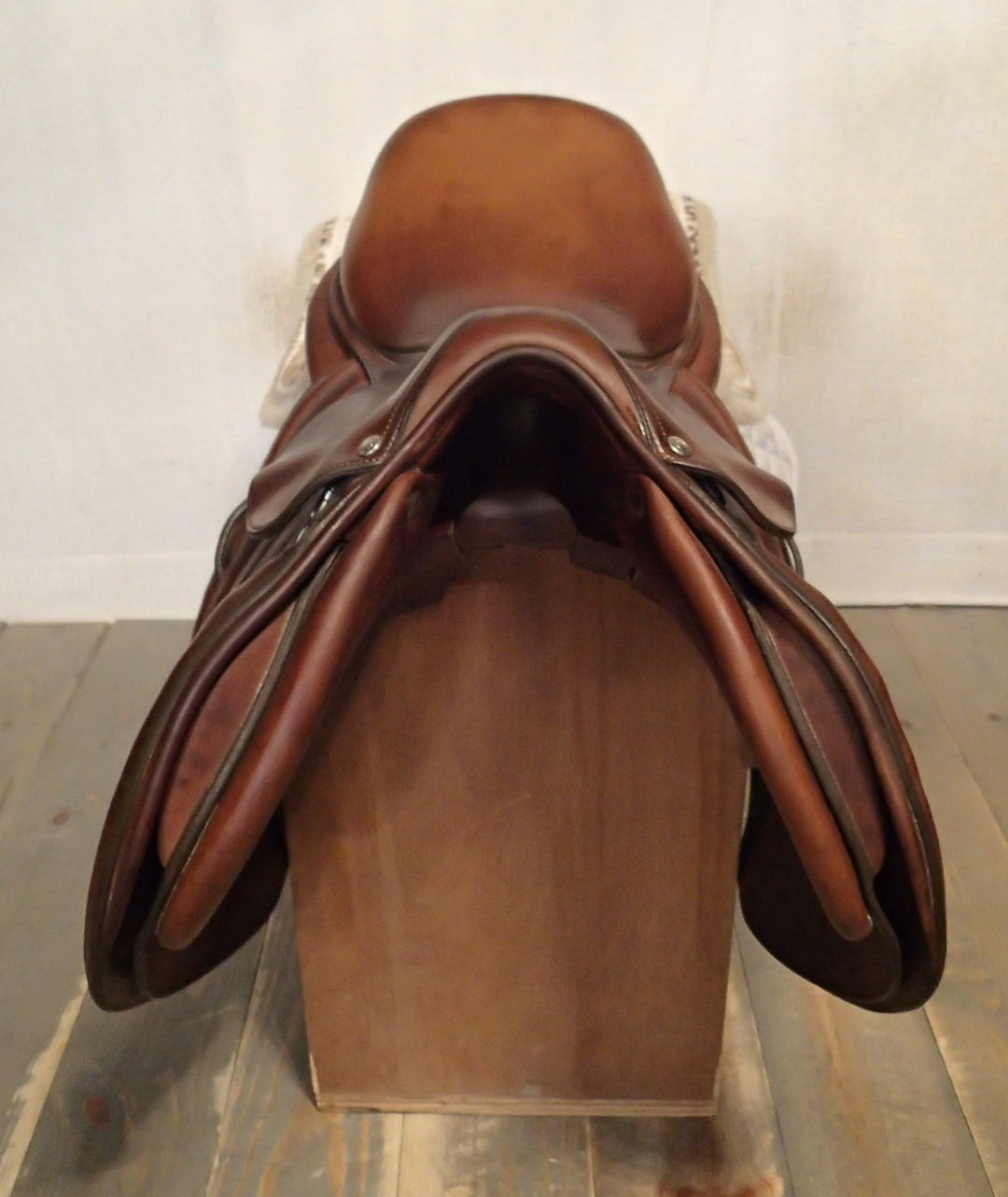 17.5" Butet Premium Saddle - Full Calfskin - 2013 - M Seat - 2.25 Flaps - 4.5" dot to dot