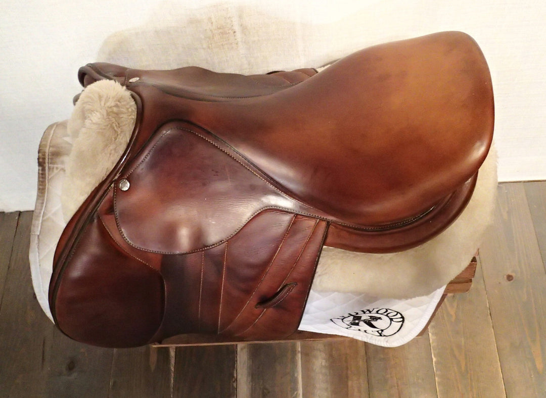 17.5" Butet Premium Saddle - Full Calfskin - 2013 - M Seat - 2.25 Flaps - 4.5" dot to dot