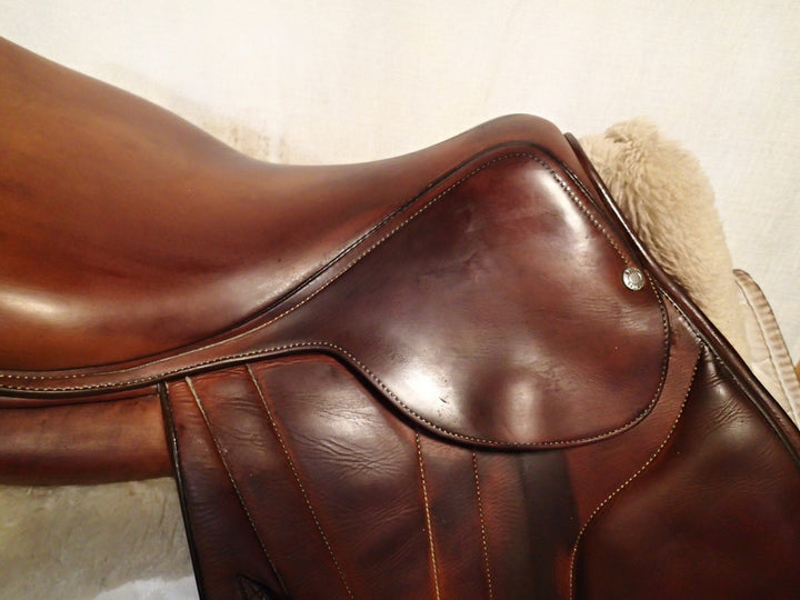 17.5" Butet Premium Saddle - Full Calfskin - 2013 - M Seat - 2.25 Flaps - 4.5" dot to dot