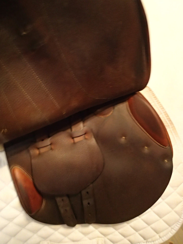 17.5" Butet Premium Saddle - Full Calfskin - 2013 - M Seat - 2.25 Flaps - 4.5" dot to dot