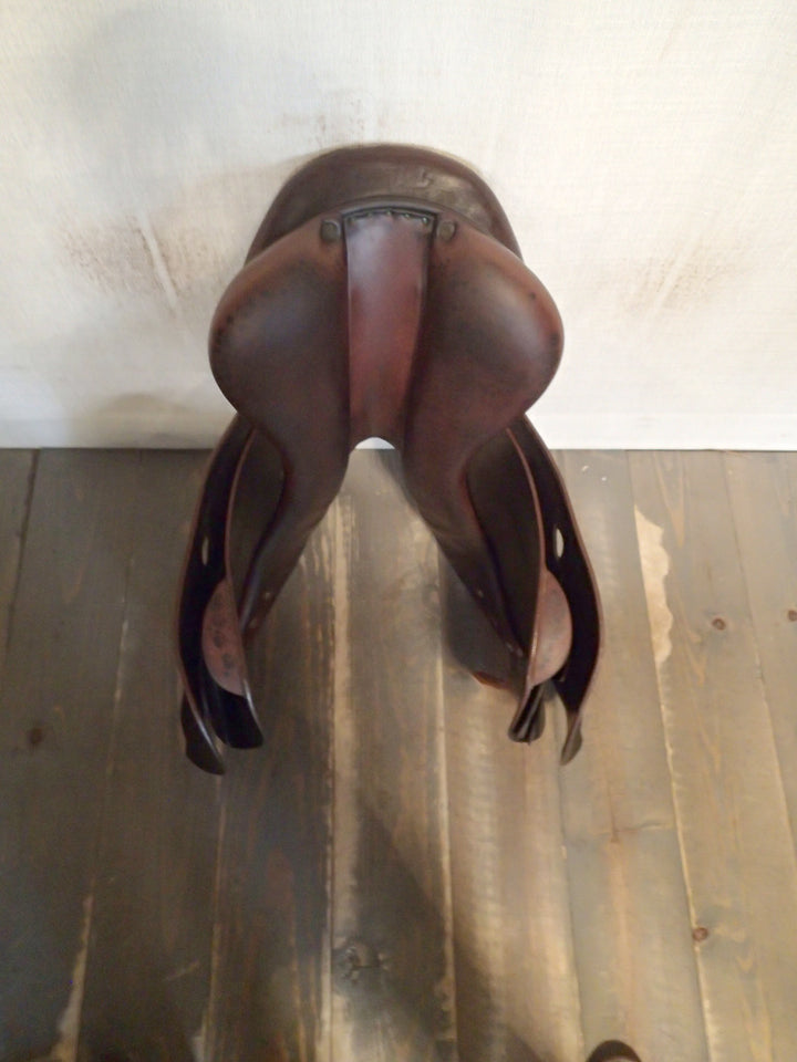 17" Luc Childeric Model M Saddle - 2014 - 4.5" dot to dot