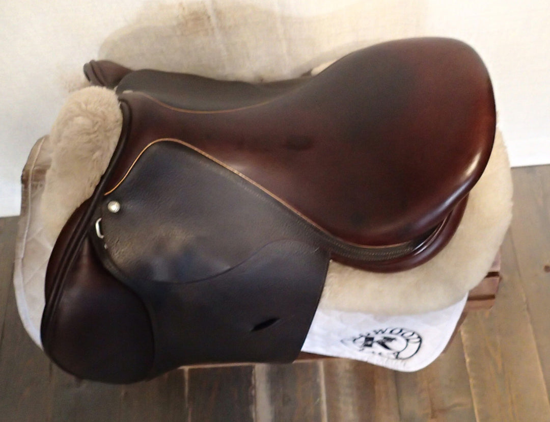 17" Luc Childeric Model M Saddle - 2014 - 4.5" dot to dot