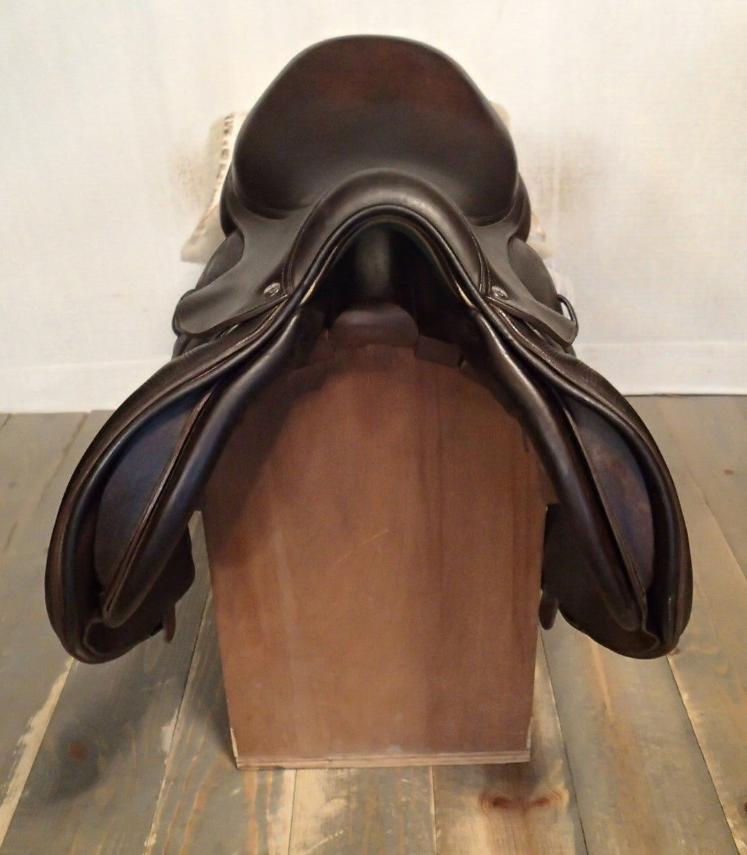 16.5" Voltaire Palm Beach Saddle - Full Buffalo - 2015 - 1A Flaps - 4.75" dot to dot - FIN panels