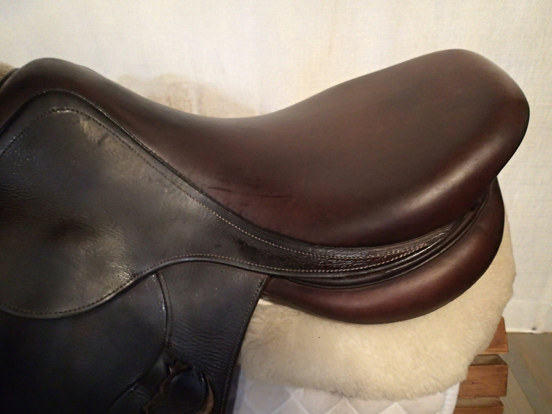 18" Antares Classique Saddle - 2017 - 3AA Flaps - 4.5" dot to dot