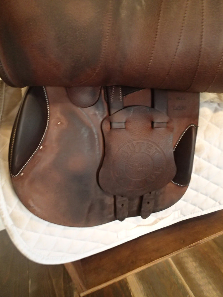 17" Butet Premium Saddle - Full Calfskin - 2023 - L Seat - 2.25 Flaps - 4.25" dot to dot (376)