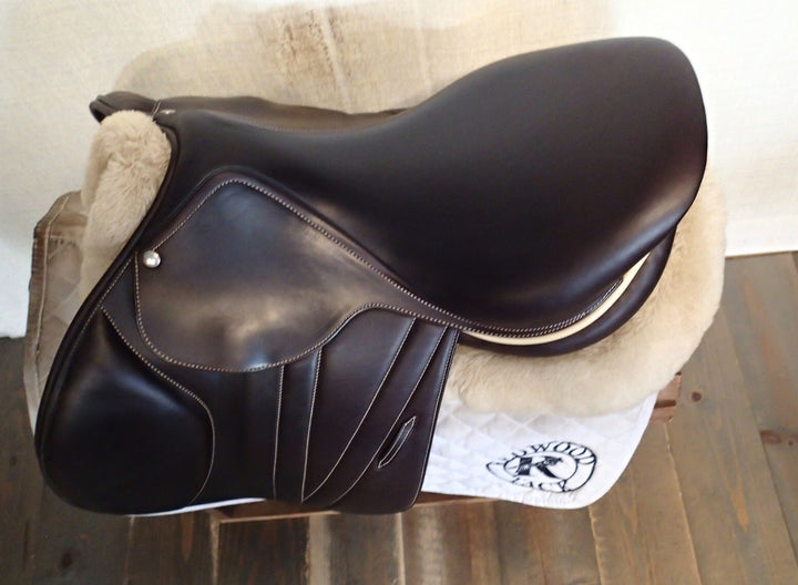 17" Butet Premium Saddle - Full Calfskin - 2023 - L Seat - 2.25 Flaps - 4.25" dot to dot (376)
