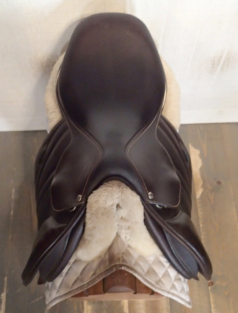 17" Butet Premium Saddle - Full Calfskin - 2023 - L Seat - 2.25 Flaps - 4.25" dot to dot (376)