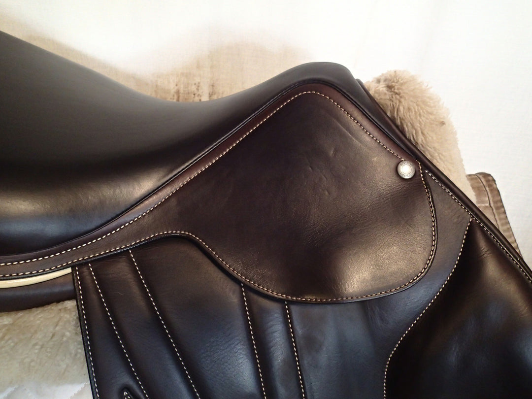 17" Butet Premium Saddle - Full Calfskin - 2023 - L Seat - 2.25 Flaps - 4.25" dot to dot (376)