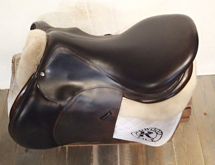 18" Voltaire Palm Beach Saddle - 2016 - 3AA Flaps - 4.75" dot to dot - Pro Panels