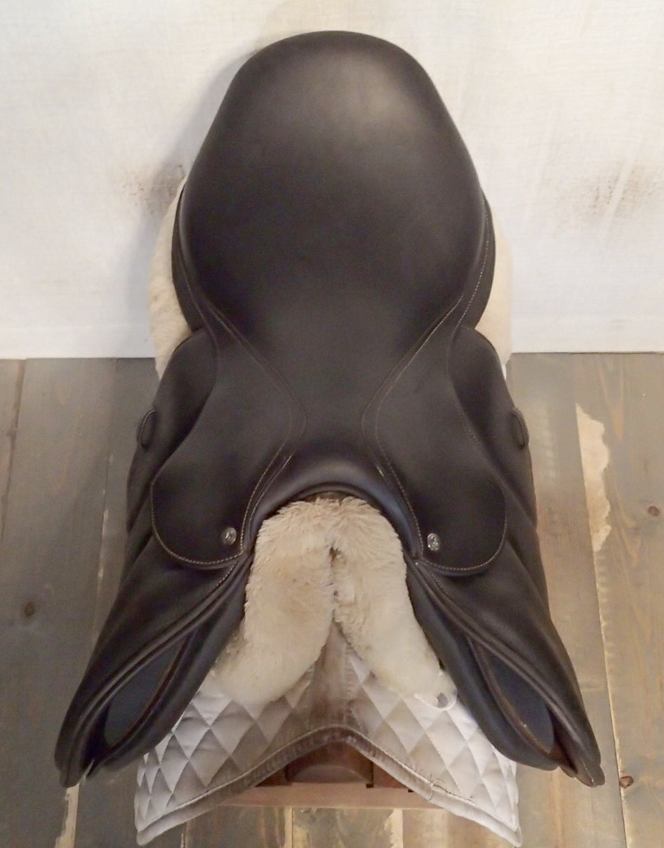17.5" Voltaire Stuttgart Saddle - Full Buffalo - 2019 - 3AA Flaps - 4.5" dot to dot - Pro Panels (387)