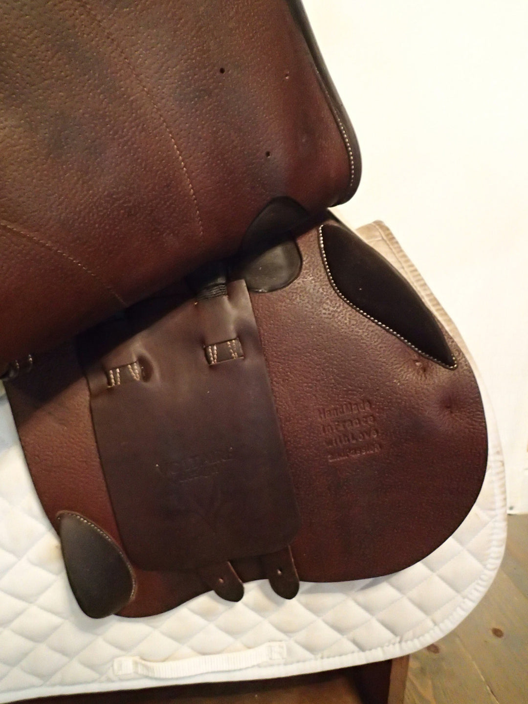17.5" Voltaire Stuttgart Saddle - Full Buffalo - 2019 - 3AA Flaps - 4.5" dot to dot - Pro Panels (387)
