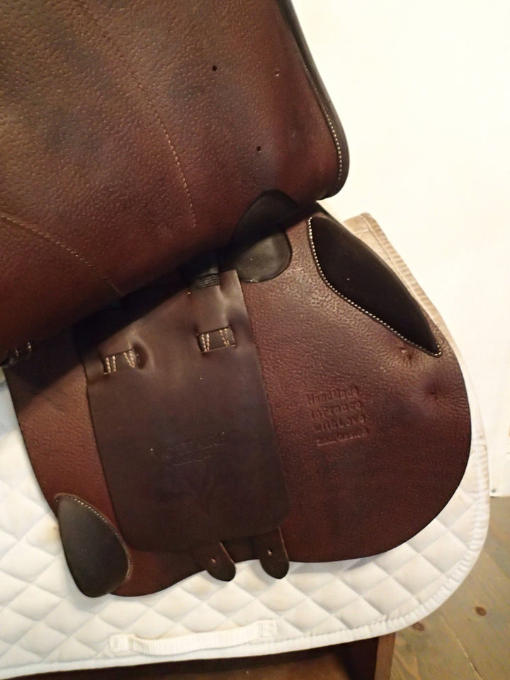 17.5" Voltaire Stuttgart Saddle - Full Buffalo - 2019 - 3AA Flaps - 4.5" dot to dot - Pro Panels (387)