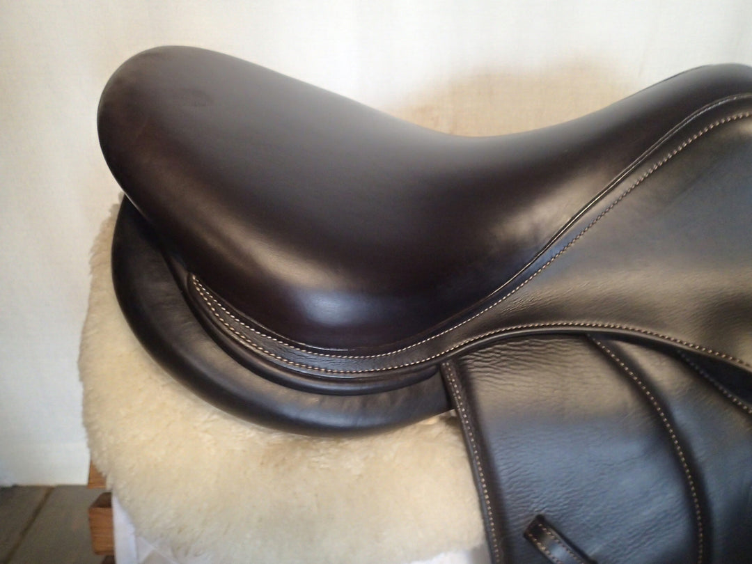 17" Voltaire Palm Beach Saddle - Full Buffalo - 2019 - 2AA Flaps - 5" dot to dot - FIN Panels