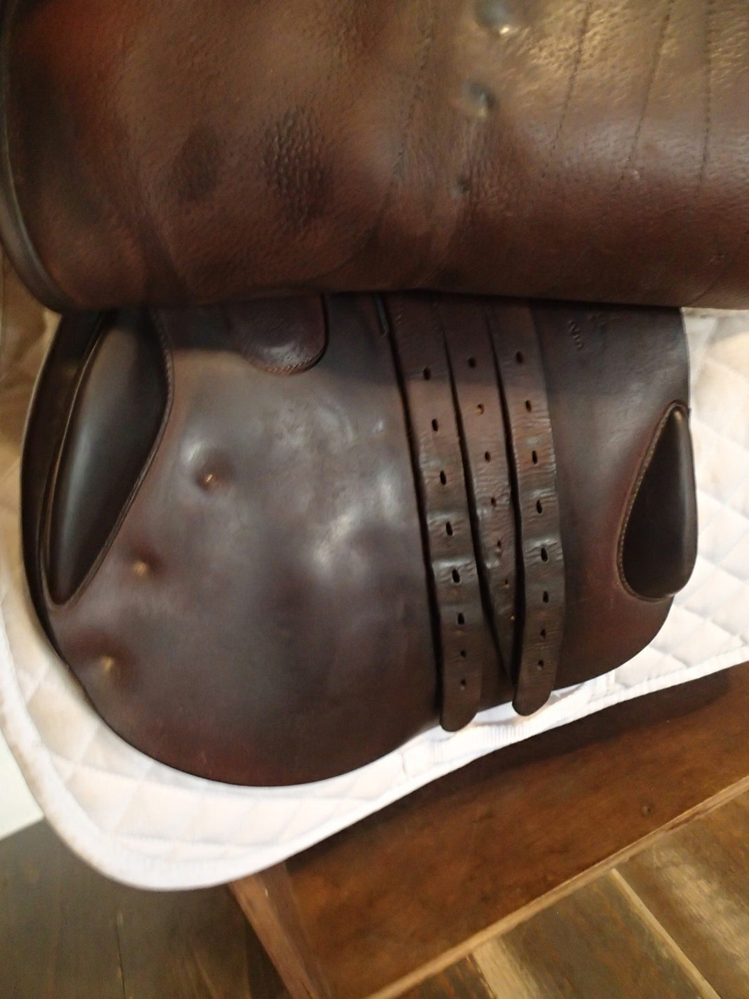 17" Butet Premium Saddle - Full Calfskin - 2008 - C Seat - 2.5 Flaps - 4.5" dot to dot (395)