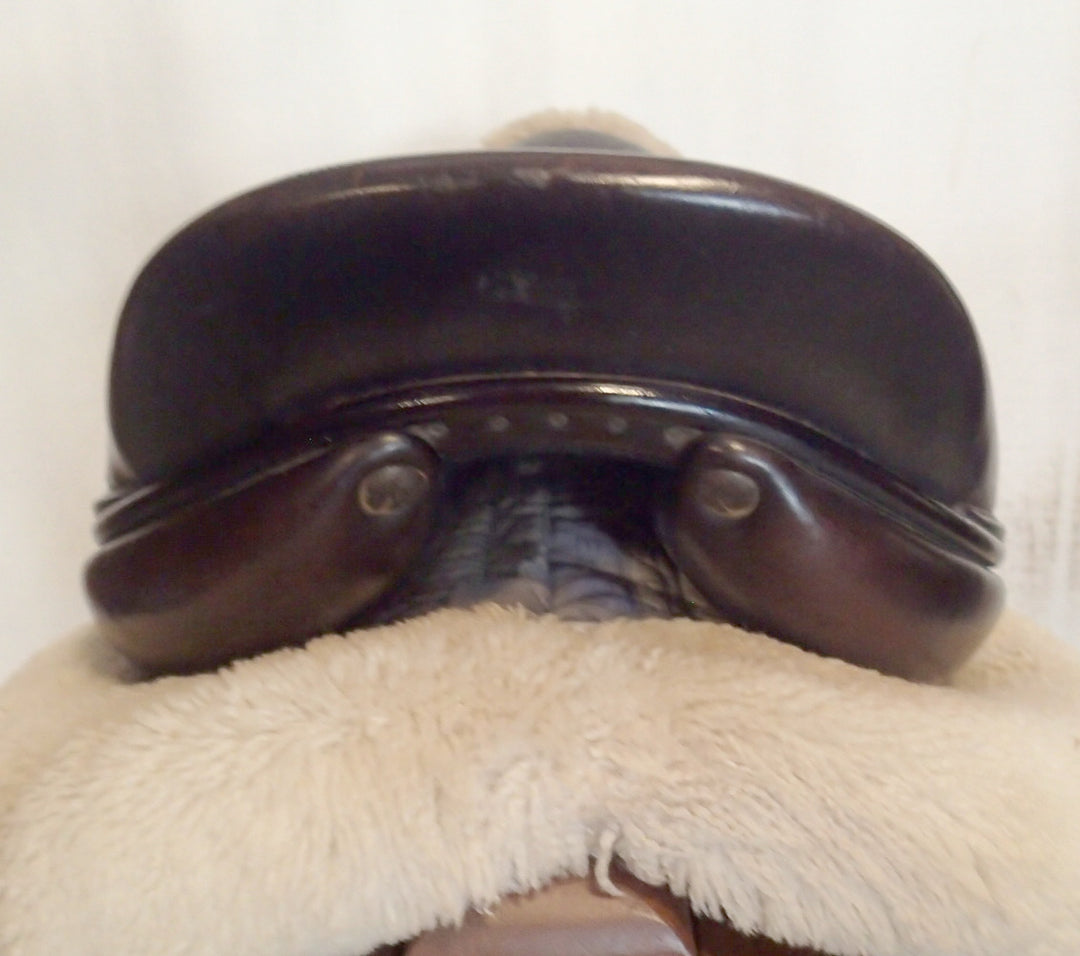 17" Butet Premium Saddle - Full Calfskin - 2008 - C Seat - 2.5 Flaps - 4.5" dot to dot (395)