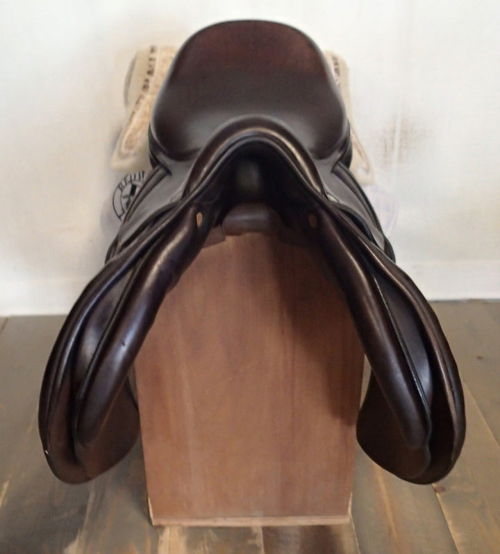 17" Butet Premium Saddle - Full Calfskin - 2008 - C Seat - 2.5 Flaps - 4.5" dot to dot (395)