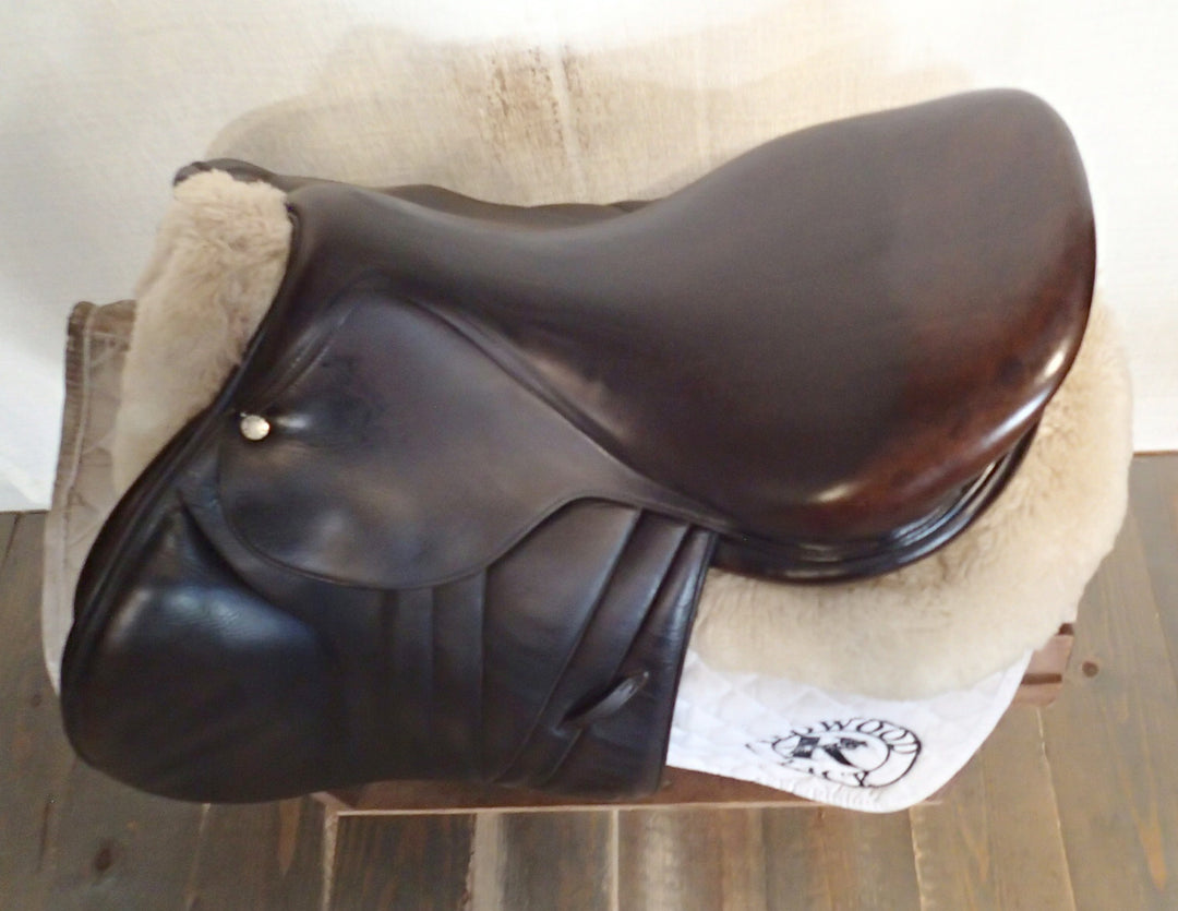 17" Butet Premium Saddle - Full Calfskin - 2008 - C Seat - 2.5 Flaps - 4.5" dot to dot (395)
