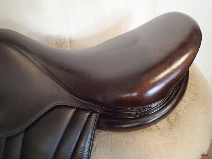 17" Butet Premium Saddle - Full Calfskin - 2008 - C Seat - 2.5 Flaps - 4.5" dot to dot (395)