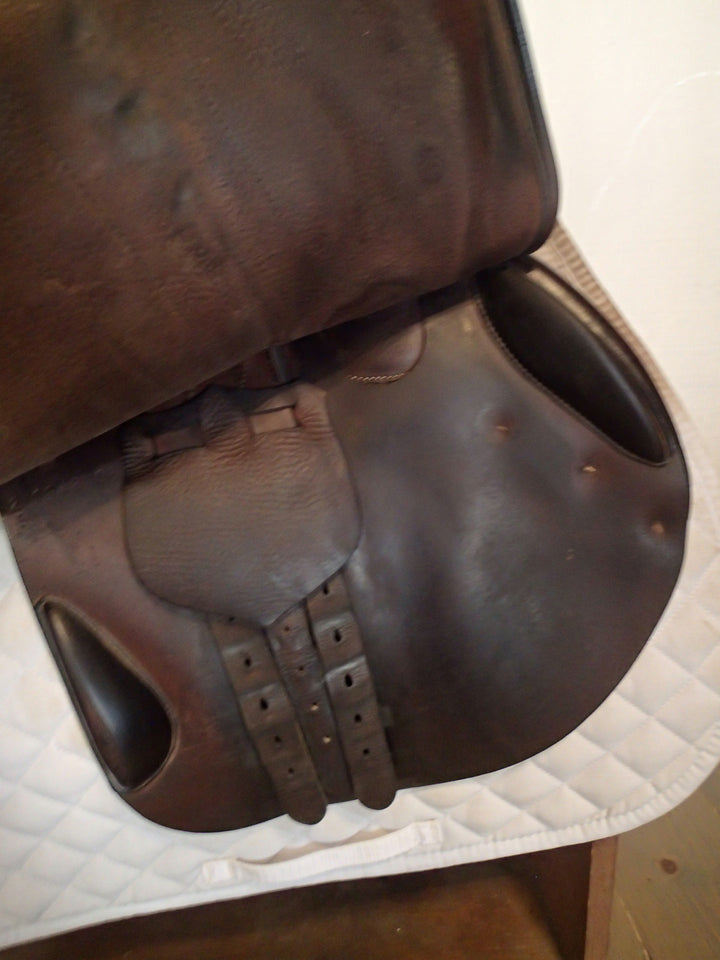 17" Butet Premium Saddle - Full Calfskin - 2008 - C Seat - 2.5 Flaps - 4.5" dot to dot (395)