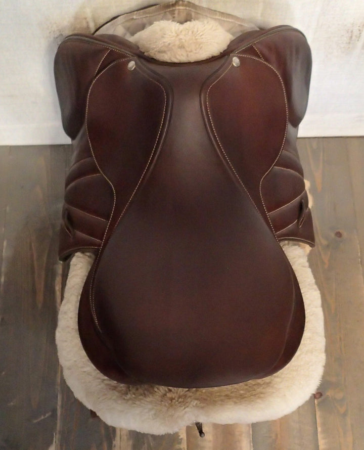 17.5" Butet Premium Saddle - Full Calfskin - 2025 - L Seat - 2.25 Flaps - 4.25" dot to dot (397)