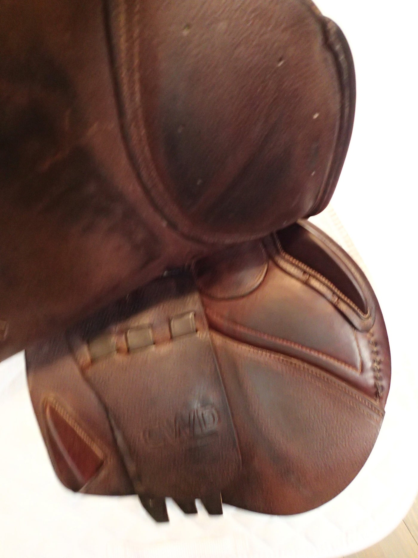 18" Antares Skylla Saddle - Full Calfskin - 2022 - 3A Flaps - 4.75" dot to dot