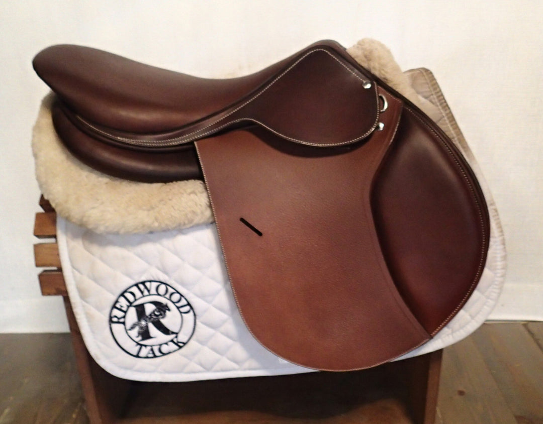 18" Butet Saddle - LIKE NEW!  2007 - P Seat - 2.25 Flaps - 4.5" dot to dot (413)