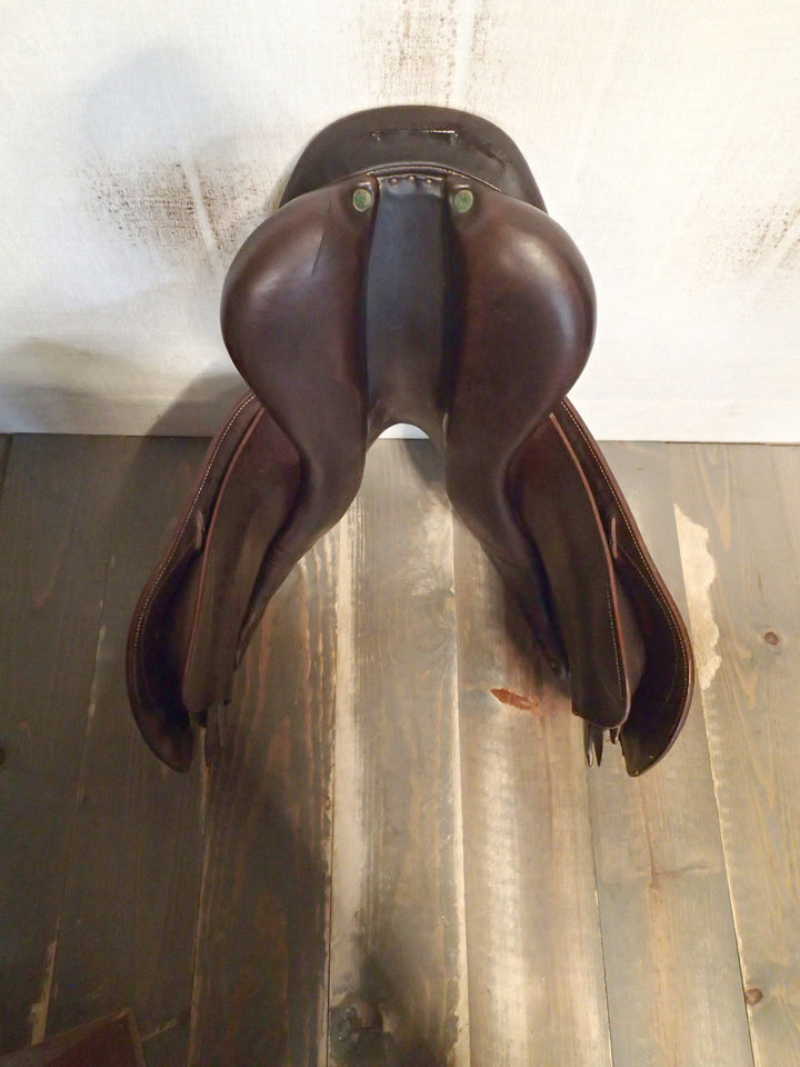 16.5" Devoucoux Socoa Saddle - Full Buffalo - 2011 - 1 Flaps - 5" dot to dot (415)