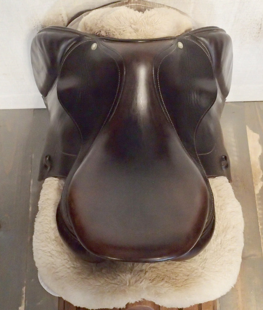 16.5" Devoucoux Socoa Saddle - Full Buffalo - 2011 - 1 Flaps - 5" dot to dot (415)