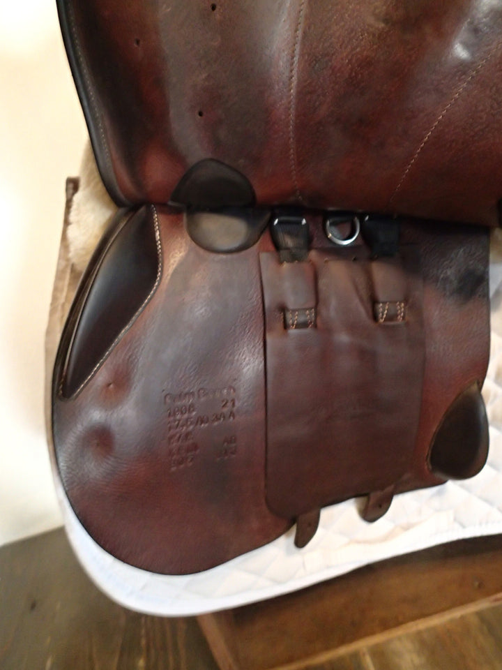 17.5" Voltaire Palm Beach Saddle - Full Buffalo - 2021 - 3AA Flaps - 4.75" dot to dot - XFIN Panels