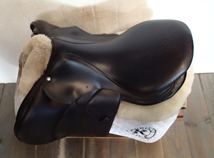 17.5" Voltaire Palm Beach Saddle - Full Buffalo - 2021 - 3AA Flaps - 4.75" dot to dot - XFIN Panels